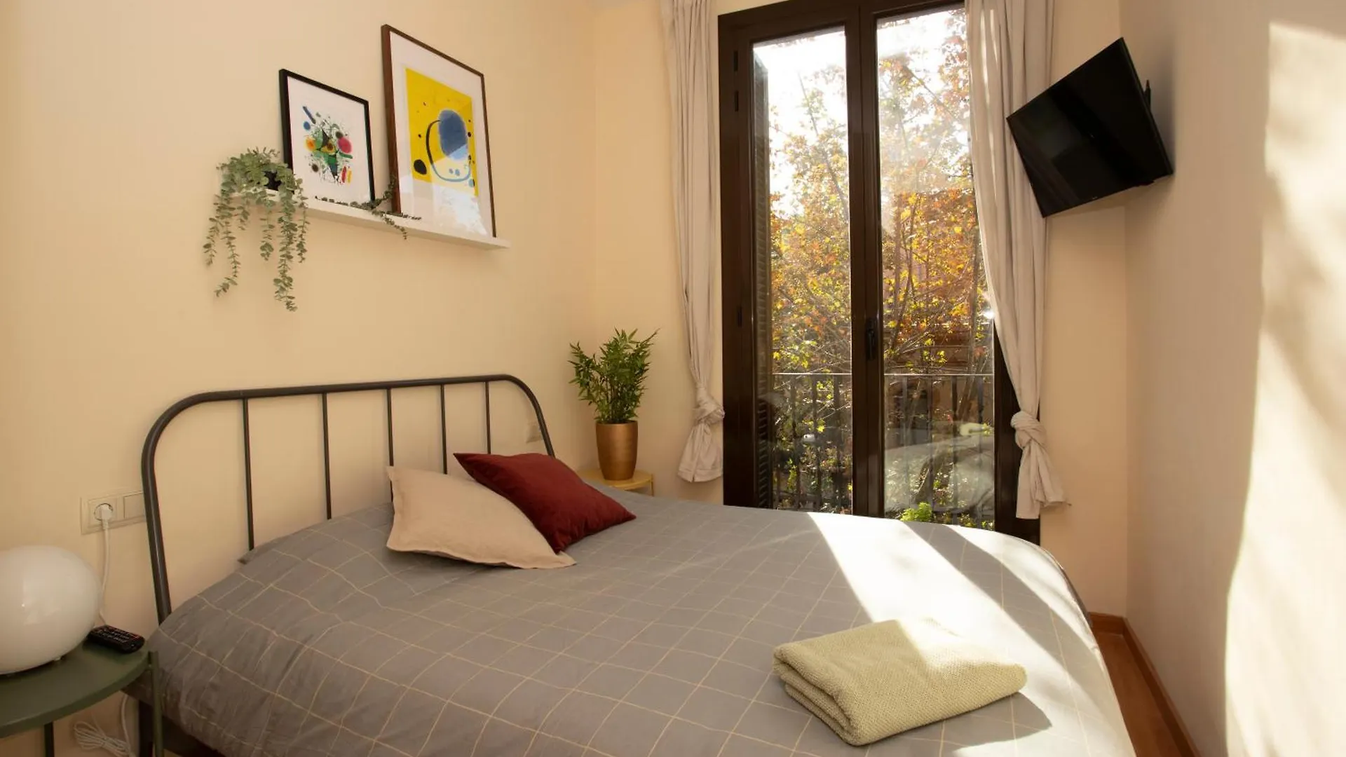 Radiant Vista Apartment Eixample Barcelona